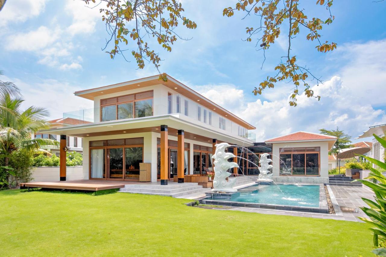 Deluxe Ocean Villa Along The Beach Da Nang Buitenkant foto