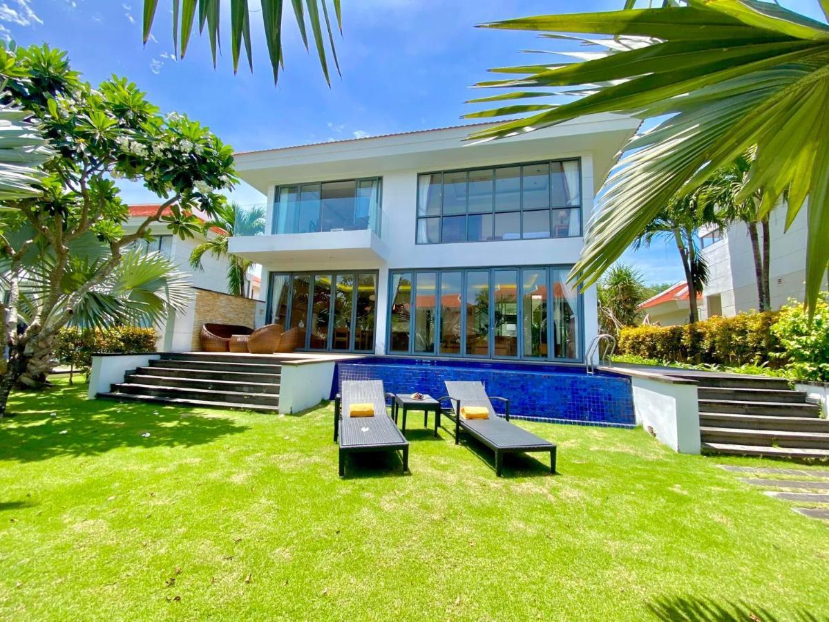 Deluxe Ocean Villa Along The Beach Da Nang Buitenkant foto