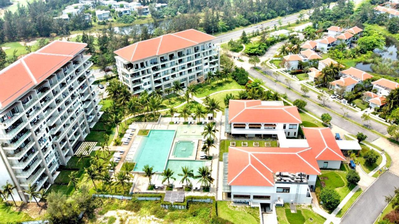 Deluxe Ocean Villa Along The Beach Da Nang Buitenkant foto